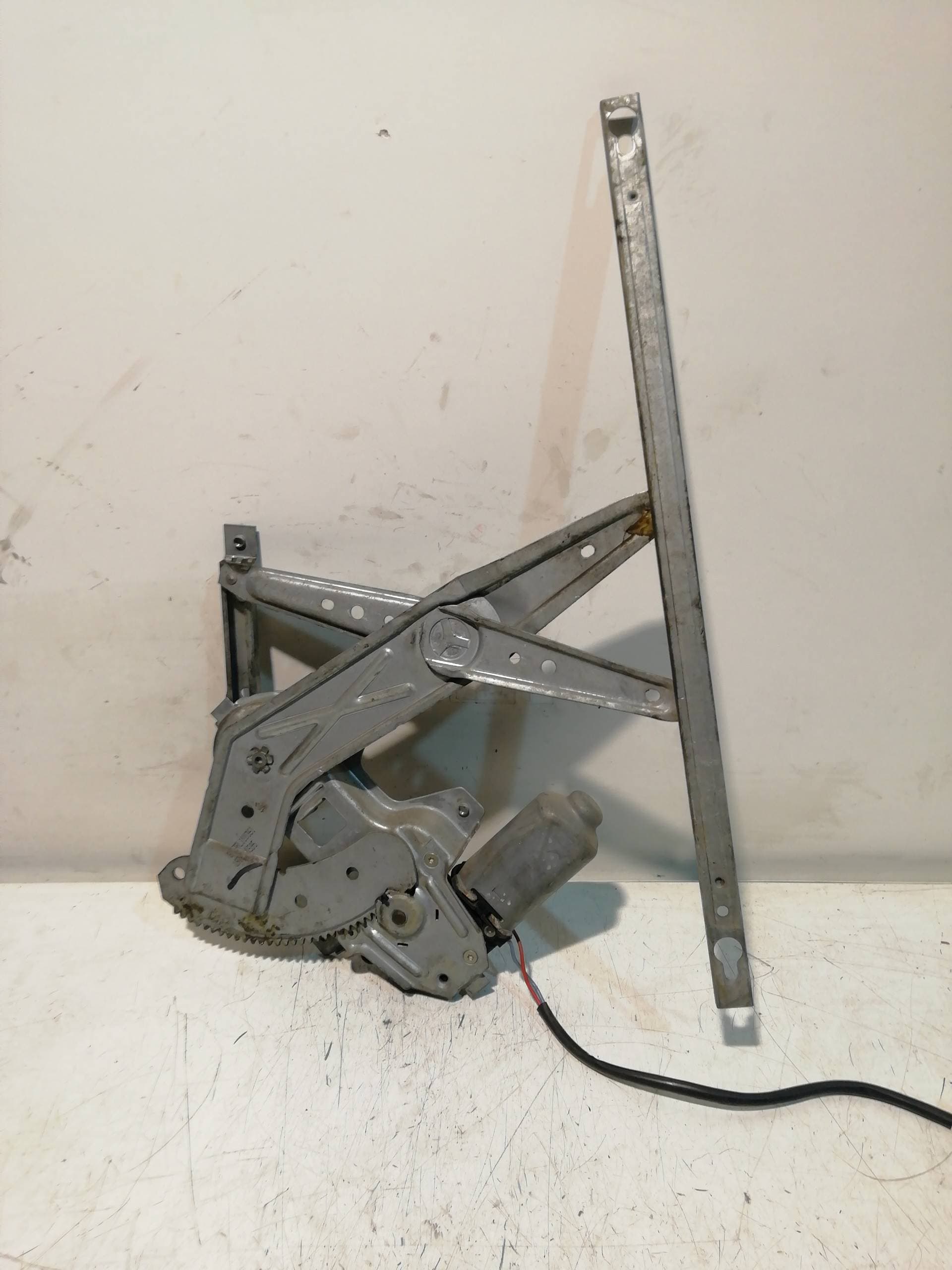 Elevalunas trasero izquierdo HONDA CIVIC BERLINA (EG/EH)