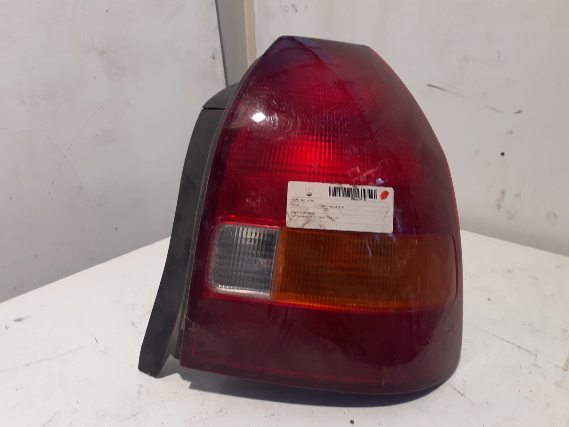 Piloto trasero derecho HONDA CIVIC BERLINA (EG/EH)