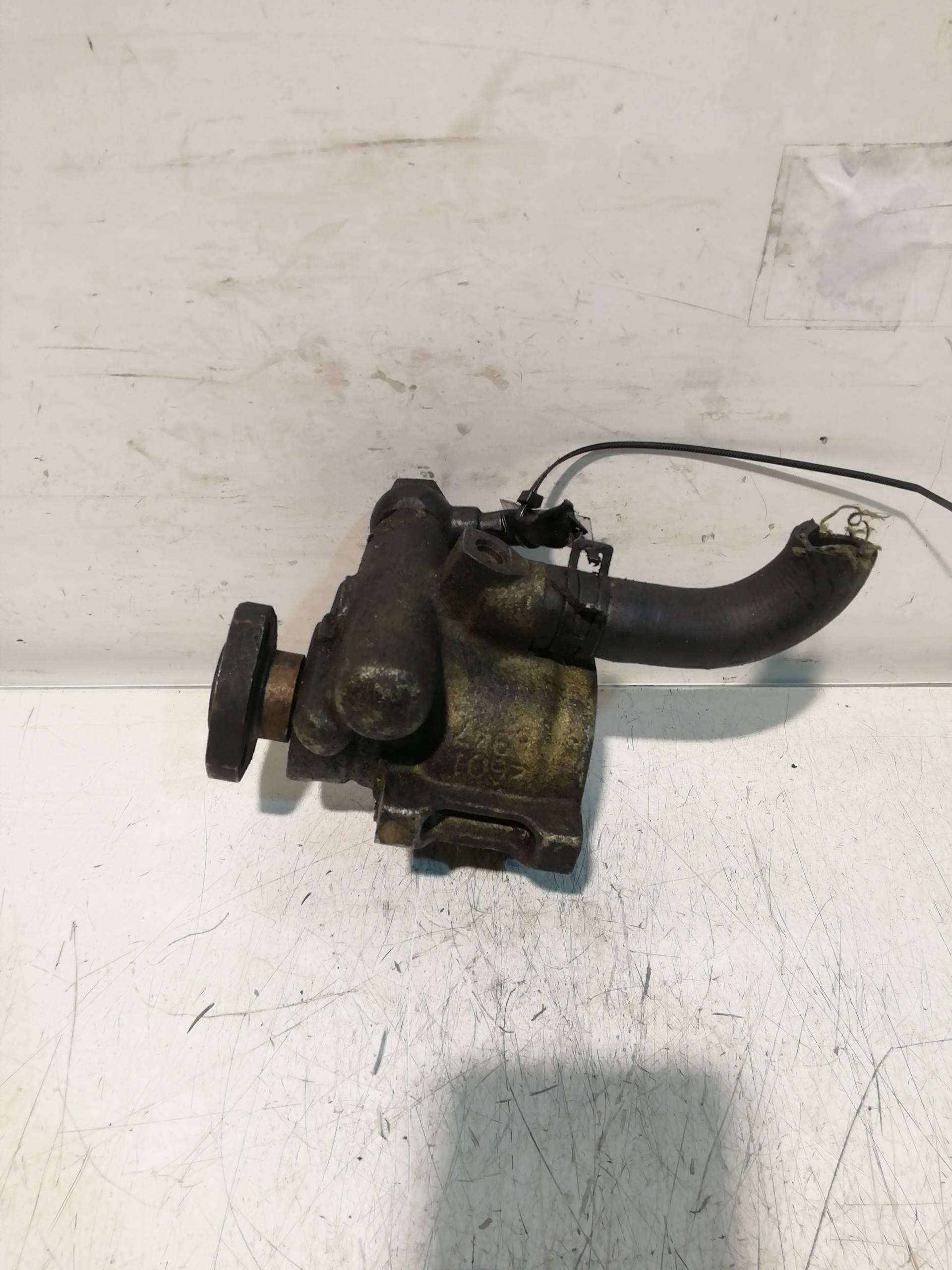 Bomba direccion SEAT INCA (6K9) 4
