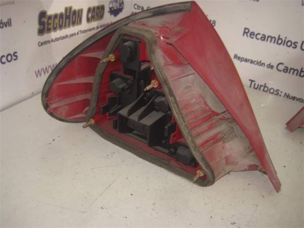 Piloto trasero derecho FORD MONDEO BERLINA (GD) 3