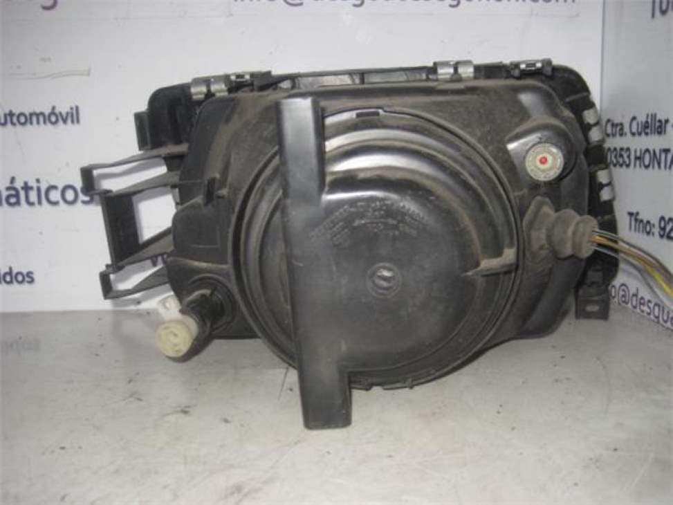 Faro izquierdo AUDI 100 AVANT (445)