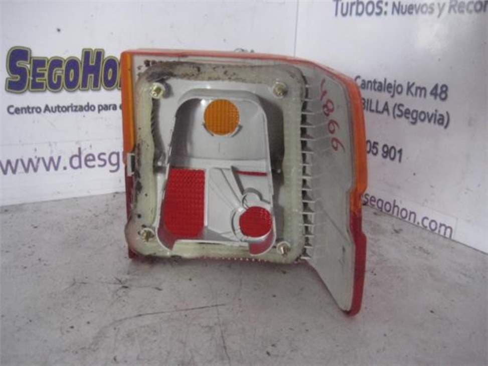 Piloto trasero izquierdo AUDI 100 AVANT (445)