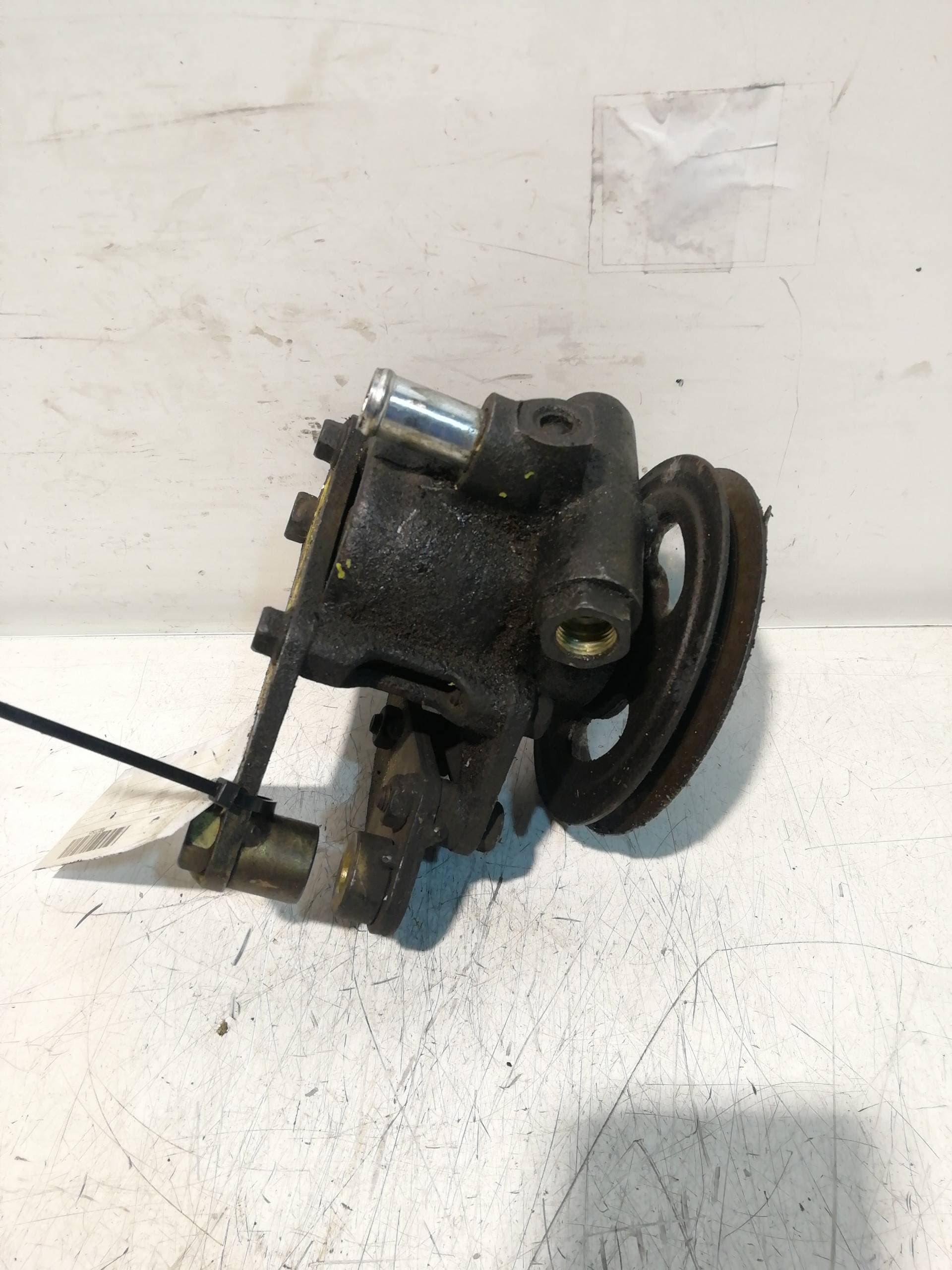 Bomba direccion OPEL CORSA B