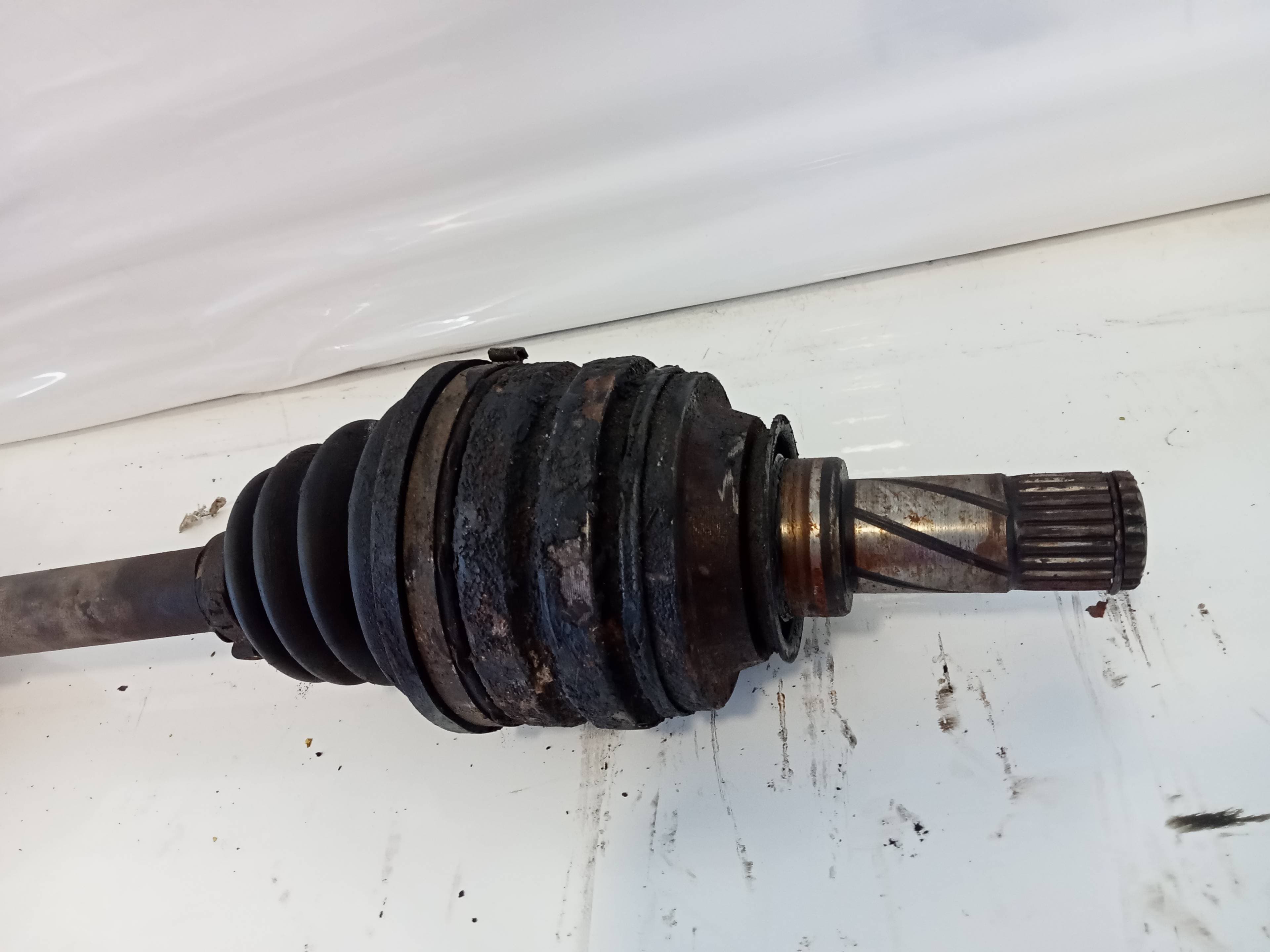 Transmision delantera izquierda OPEL CORSA B 3