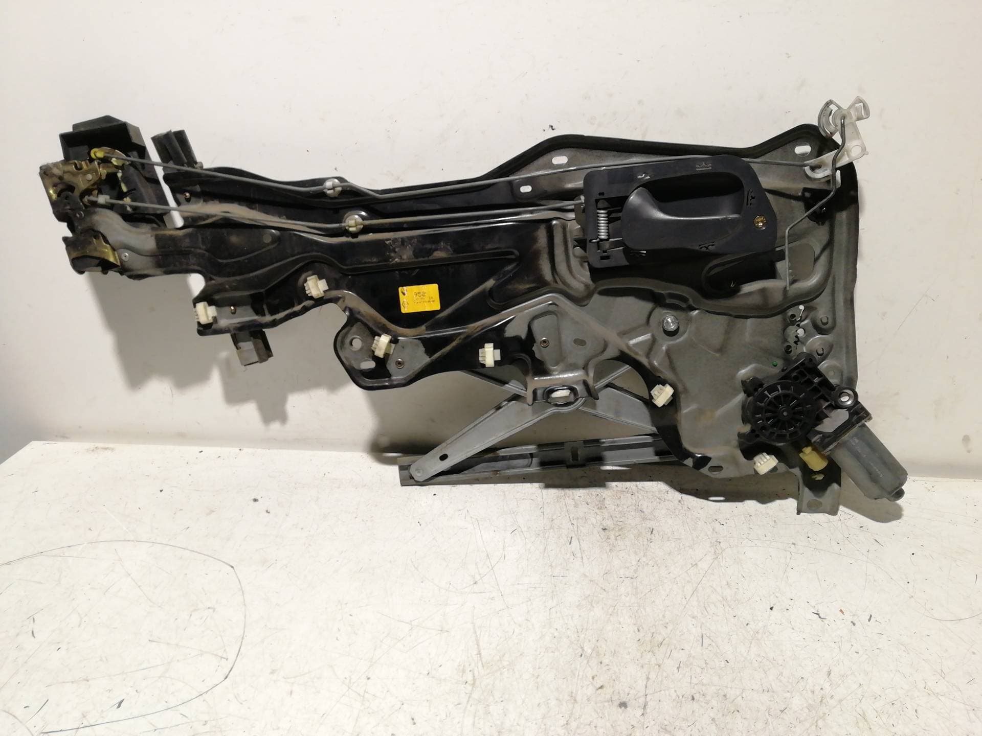 Elevalunas trasero izquierdo RENAULT LAGUNA GRANDTOUR (K56)