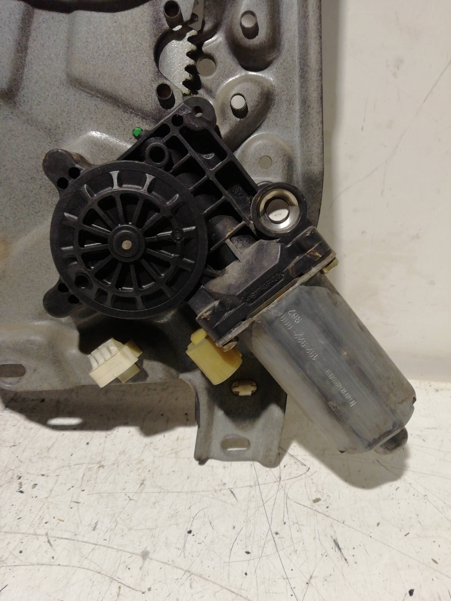 Elevalunas trasero izquierdo RENAULT LAGUNA GRANDTOUR (K56) 3