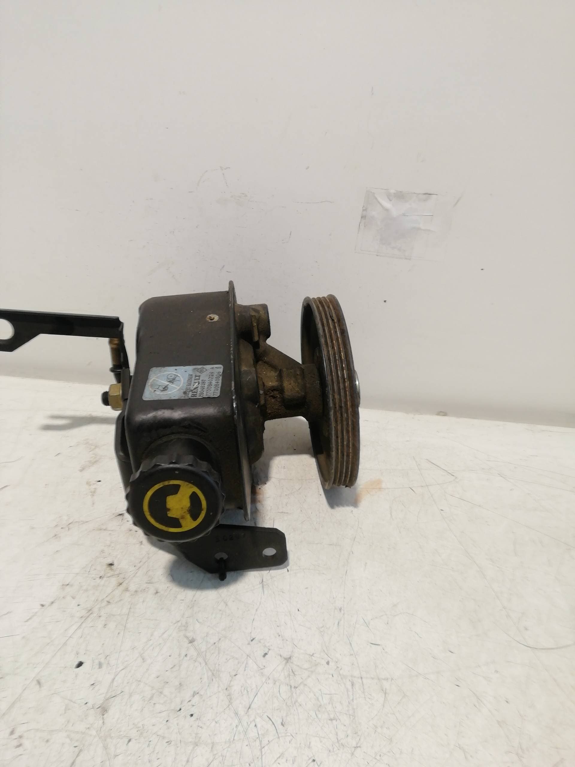 Bomba direccion RENAULT MEGANE I CLASSIC (LA0) 2