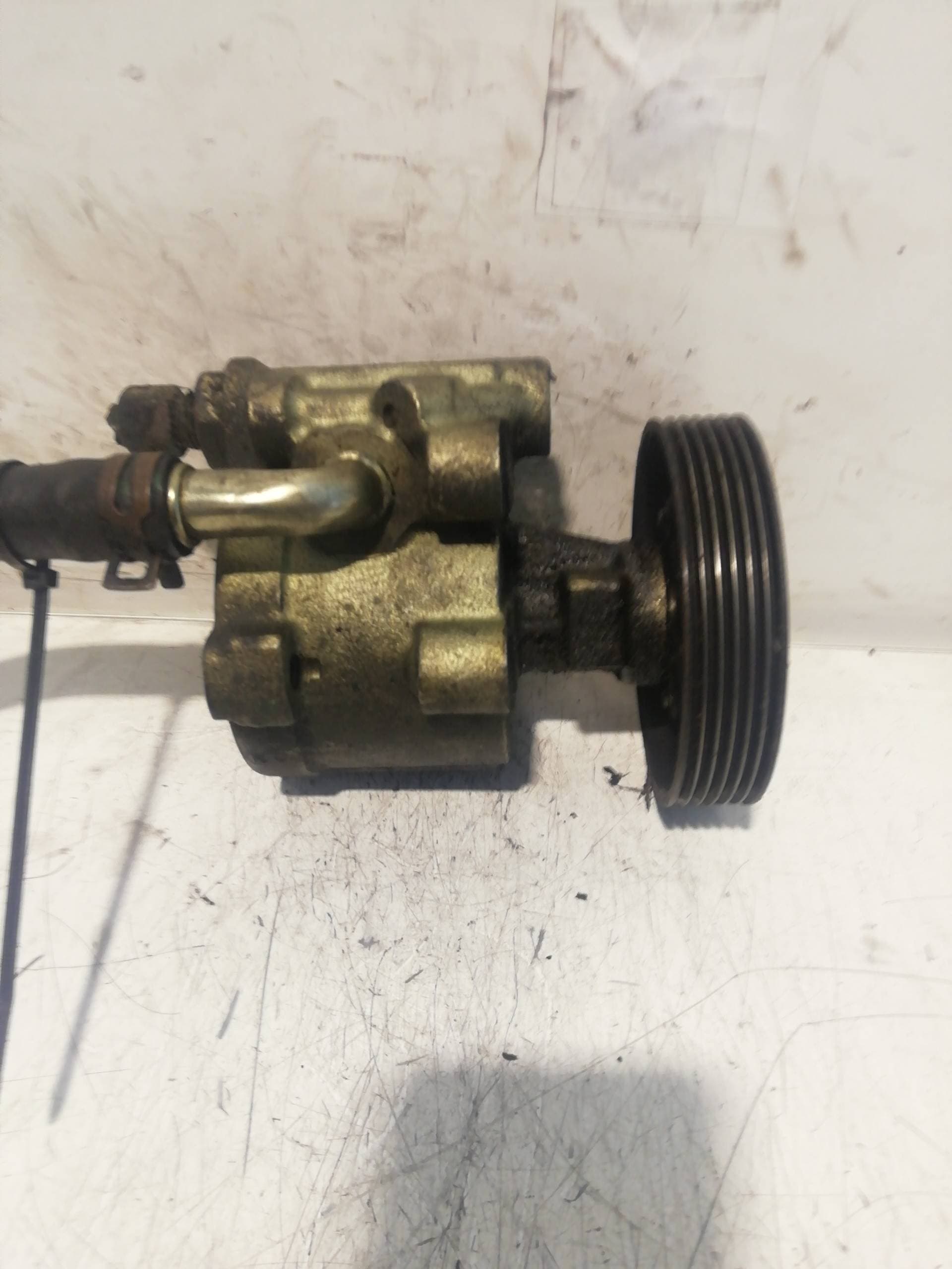 Bomba direccion RENAULT MEGANE I CLASSIC (LA0)