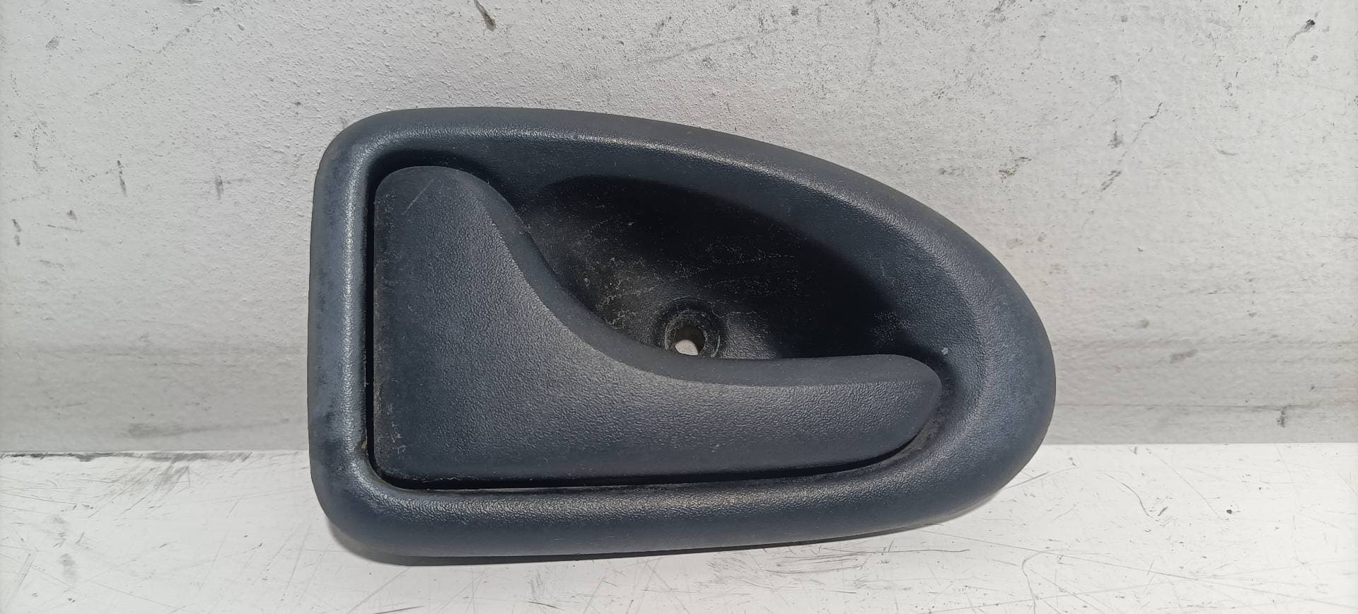 Maneta interior delantera izquierda RENAULT MEGANE I CLASSIC (LA0)