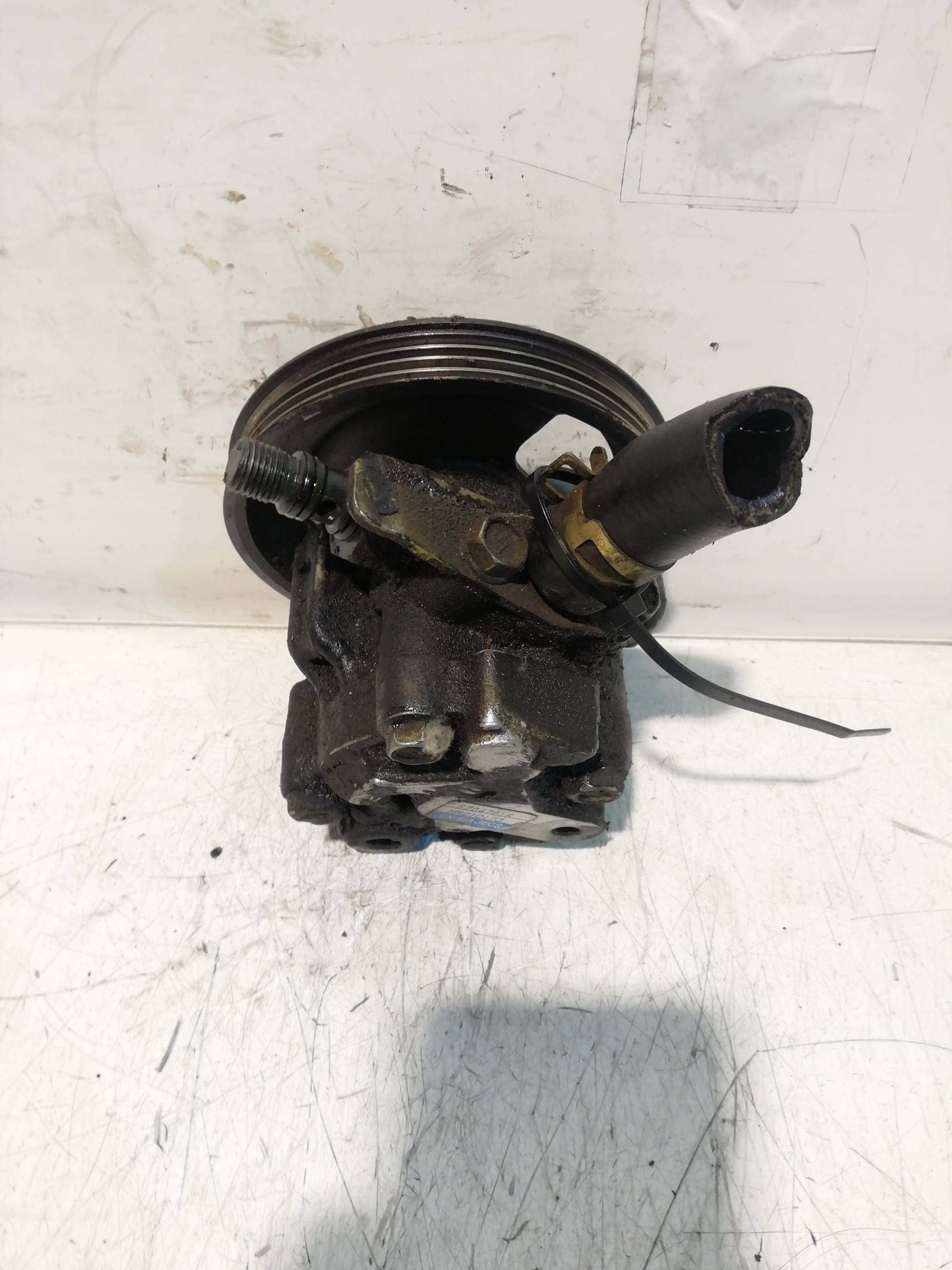 Bomba direccion MITSUBISHI L 200 (K60T) 5