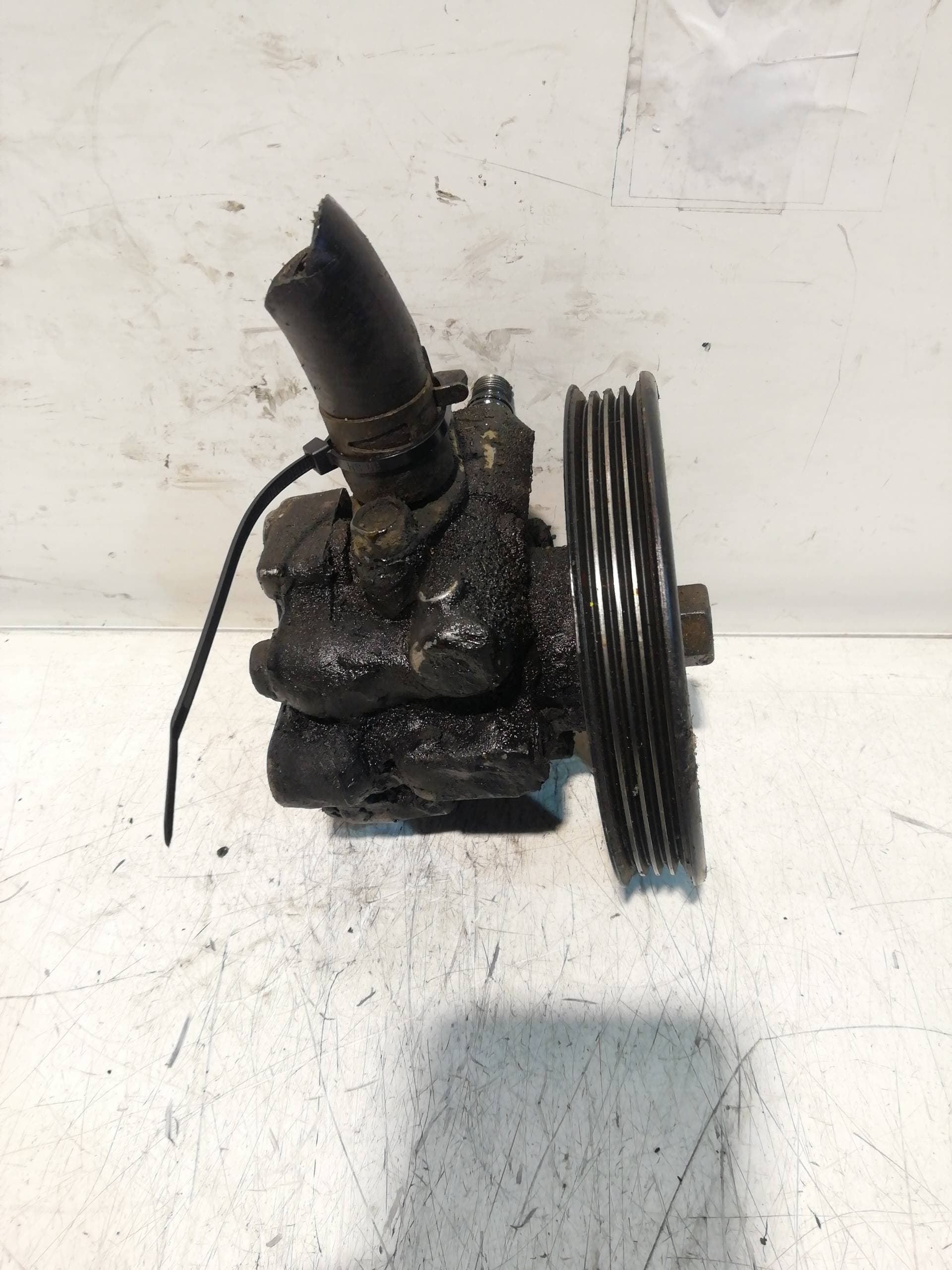 Bomba direccion MITSUBISHI L 200 (K60T) 4