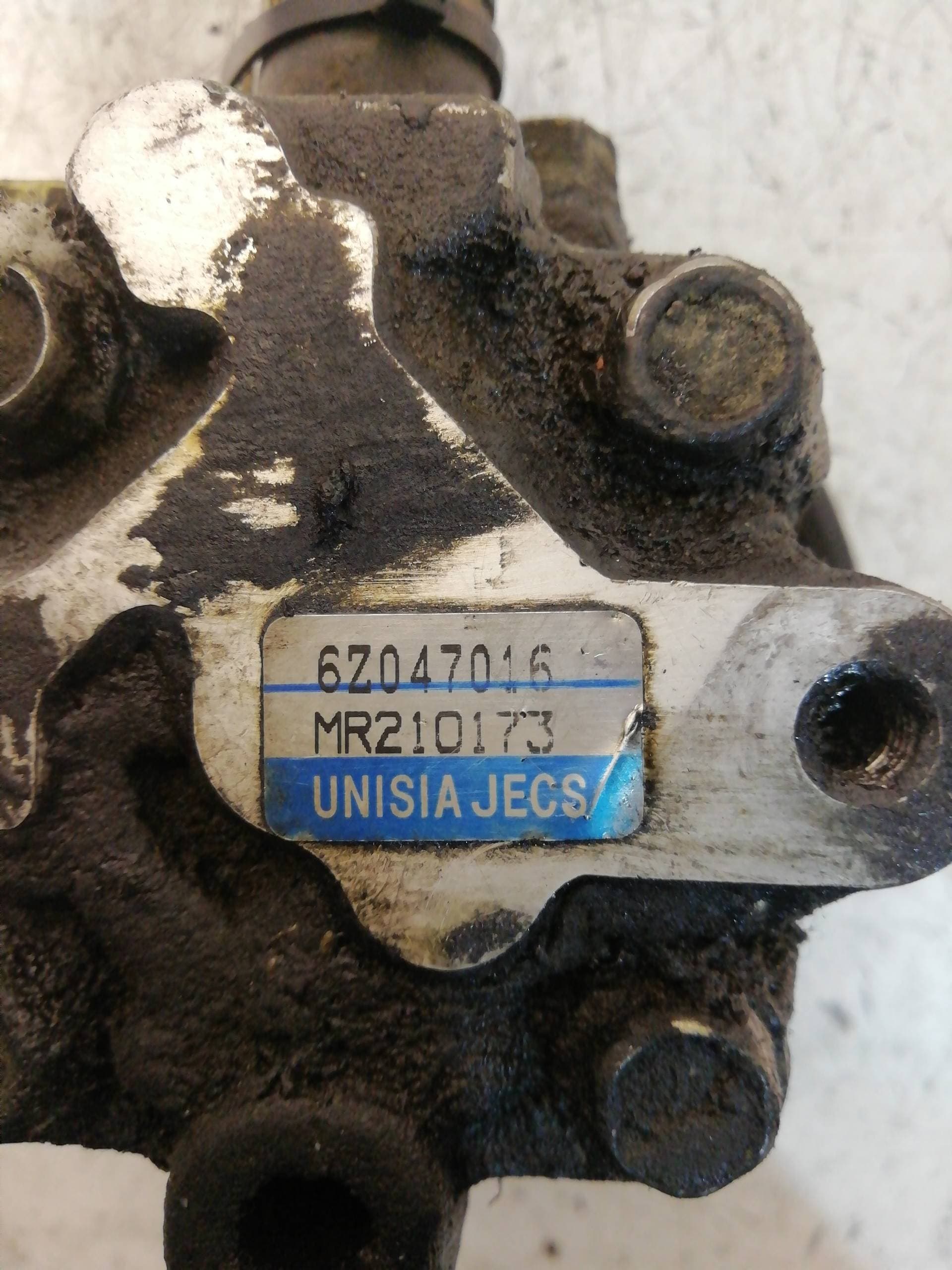 Bomba direccion MITSUBISHI L 200 (K60T) 2