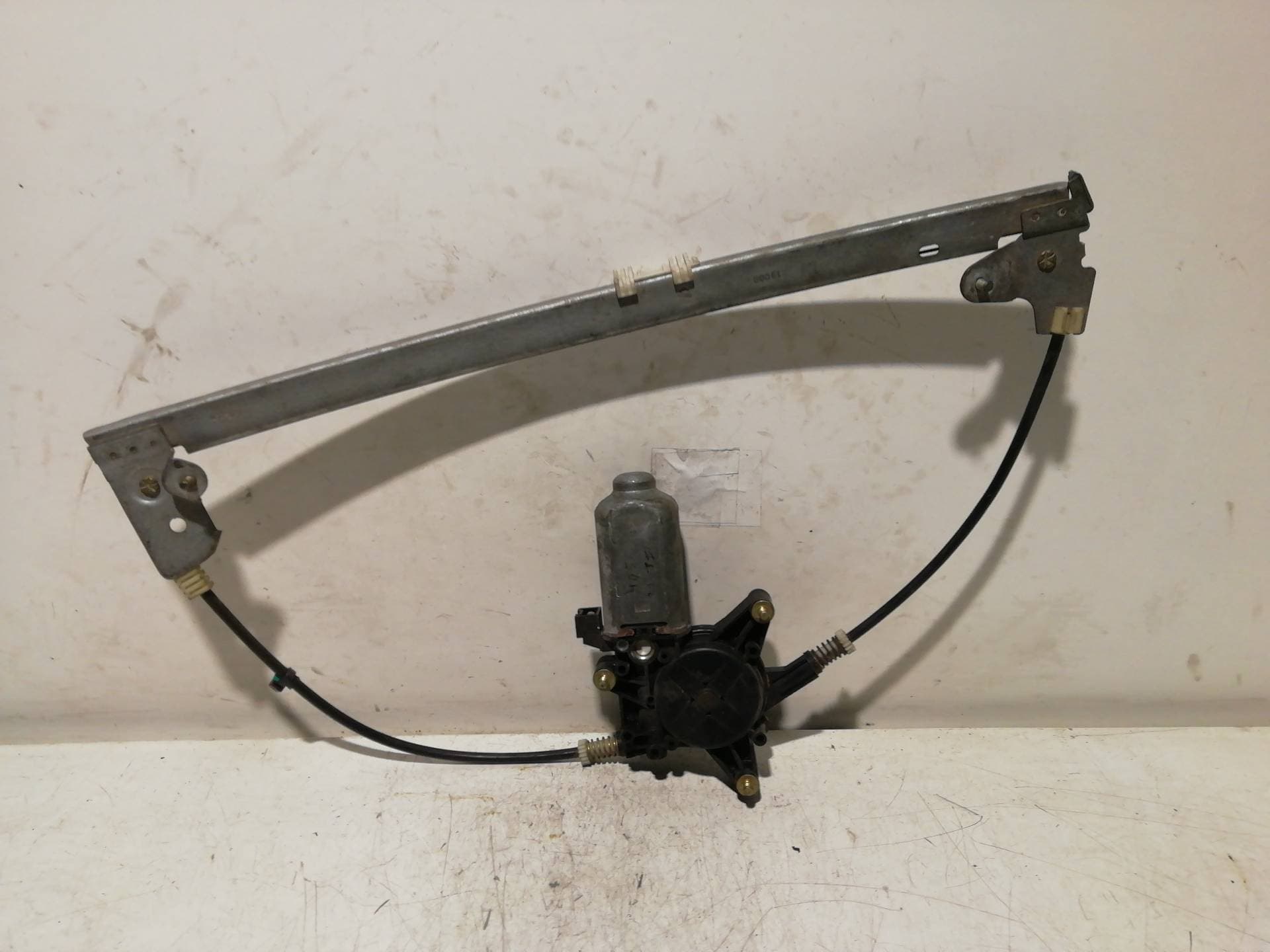 Elevalunas trasero derecho PEUGEOT 405 BERLINA 3