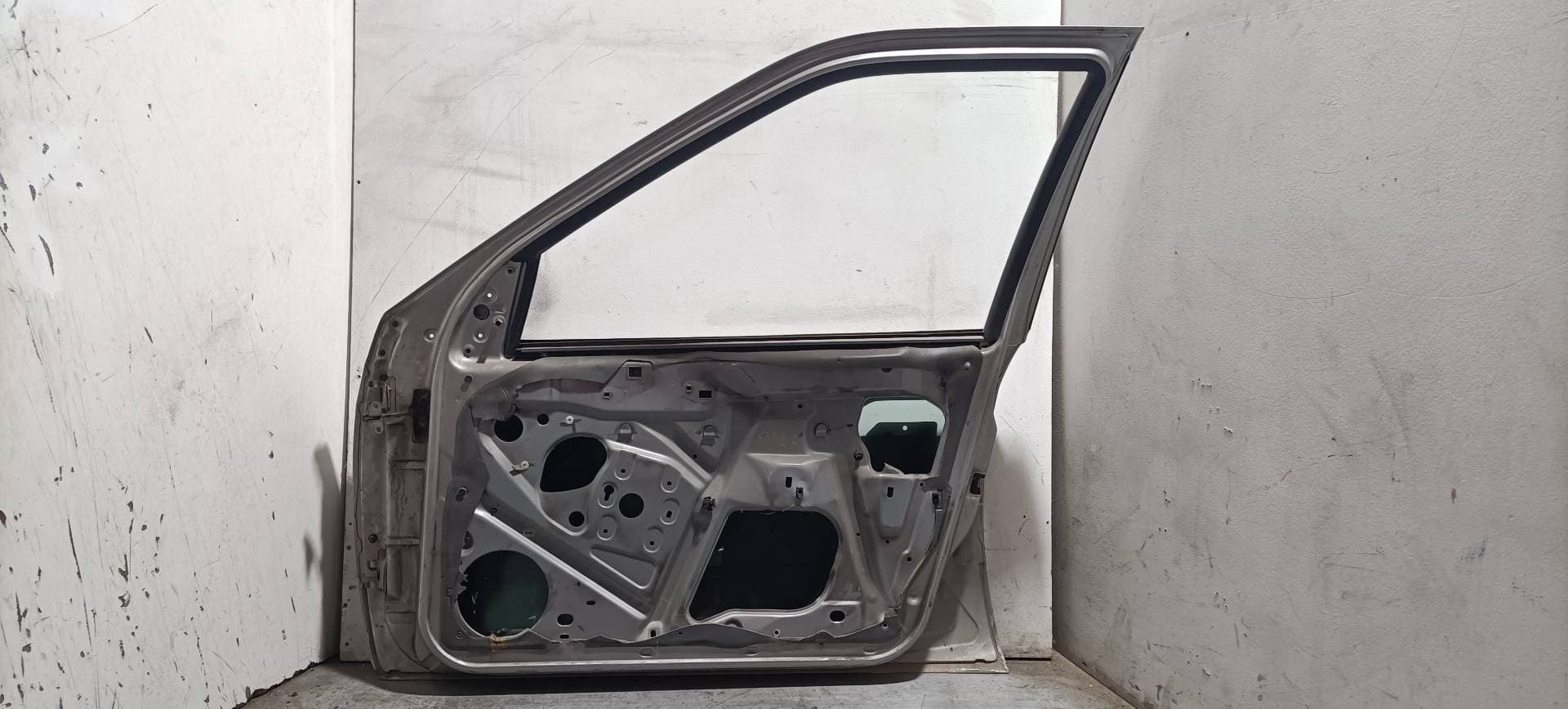 Puerta delantera derecha CITROEN XANTIA BERLINA 2