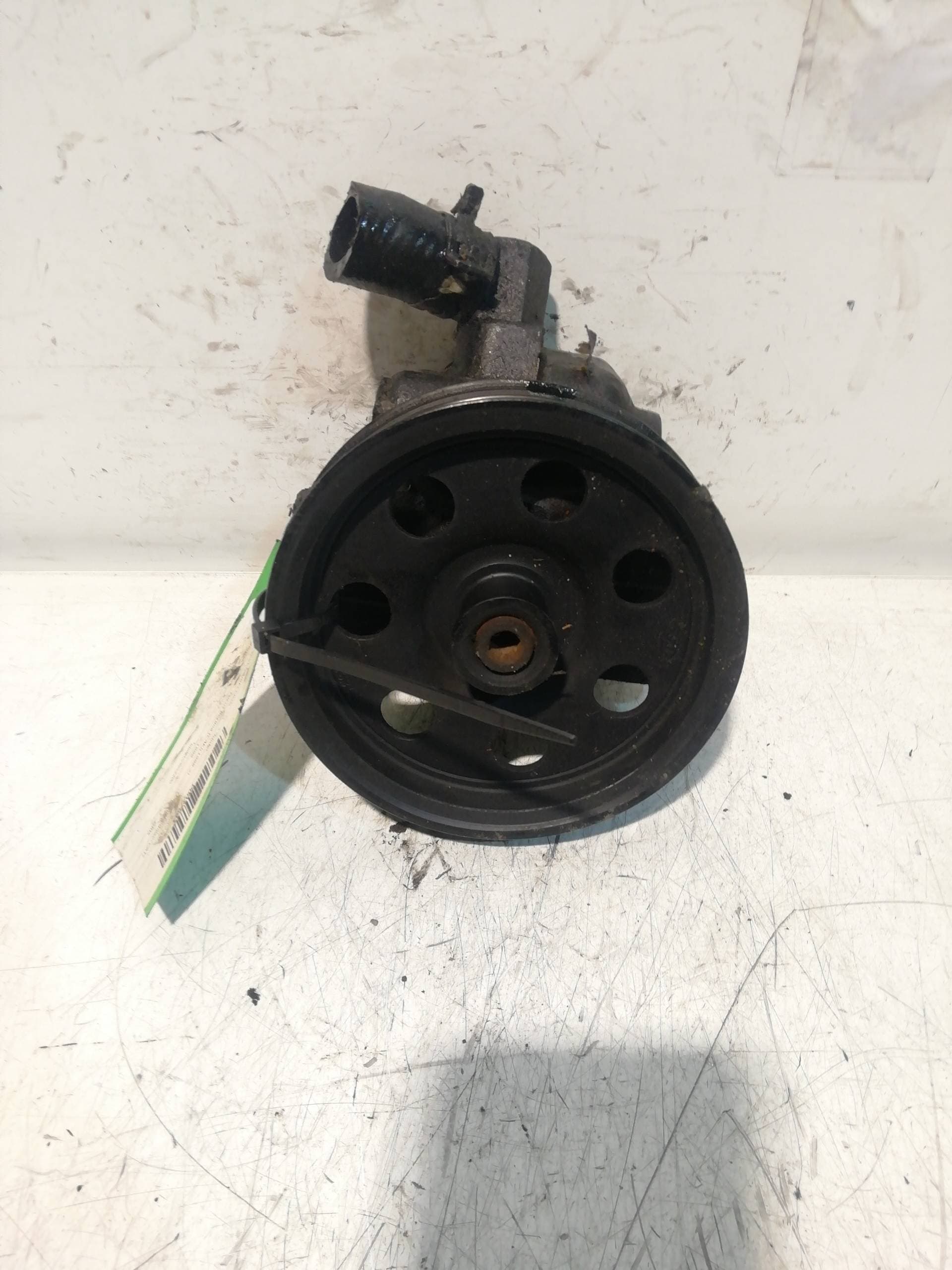 Bomba direccion FORD FOCUS BERLINA (CAK) 3