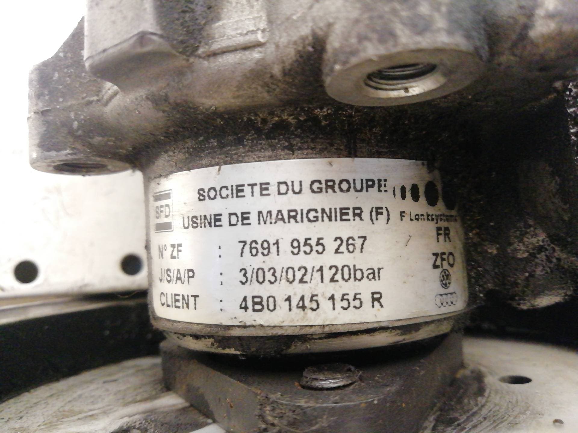 Bomba direccion AUDI A6 AVANT (C4)