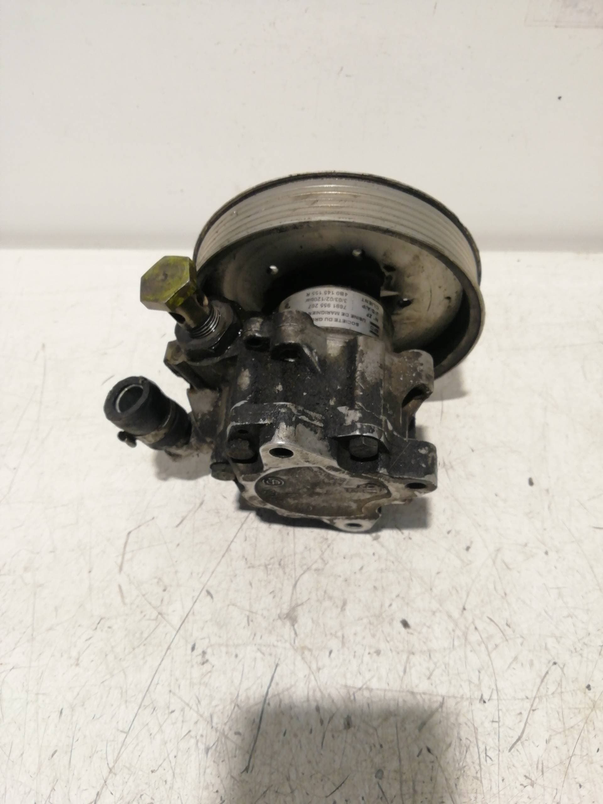 Bomba direccion AUDI A6 AVANT (C4) 3