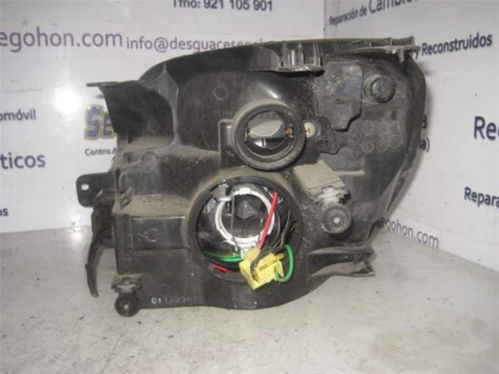 Faro derecho FORD FIESTA BERLINA