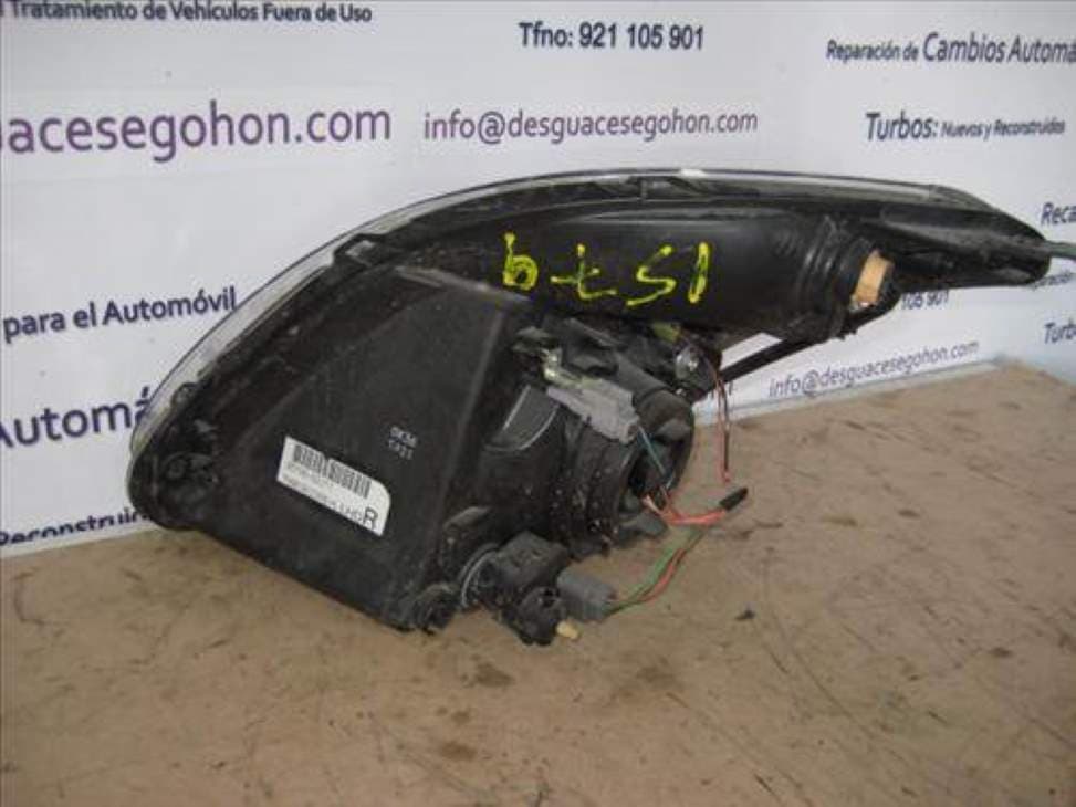Faro derecho SUZUKI SWIFT SF BERLINA (MA)