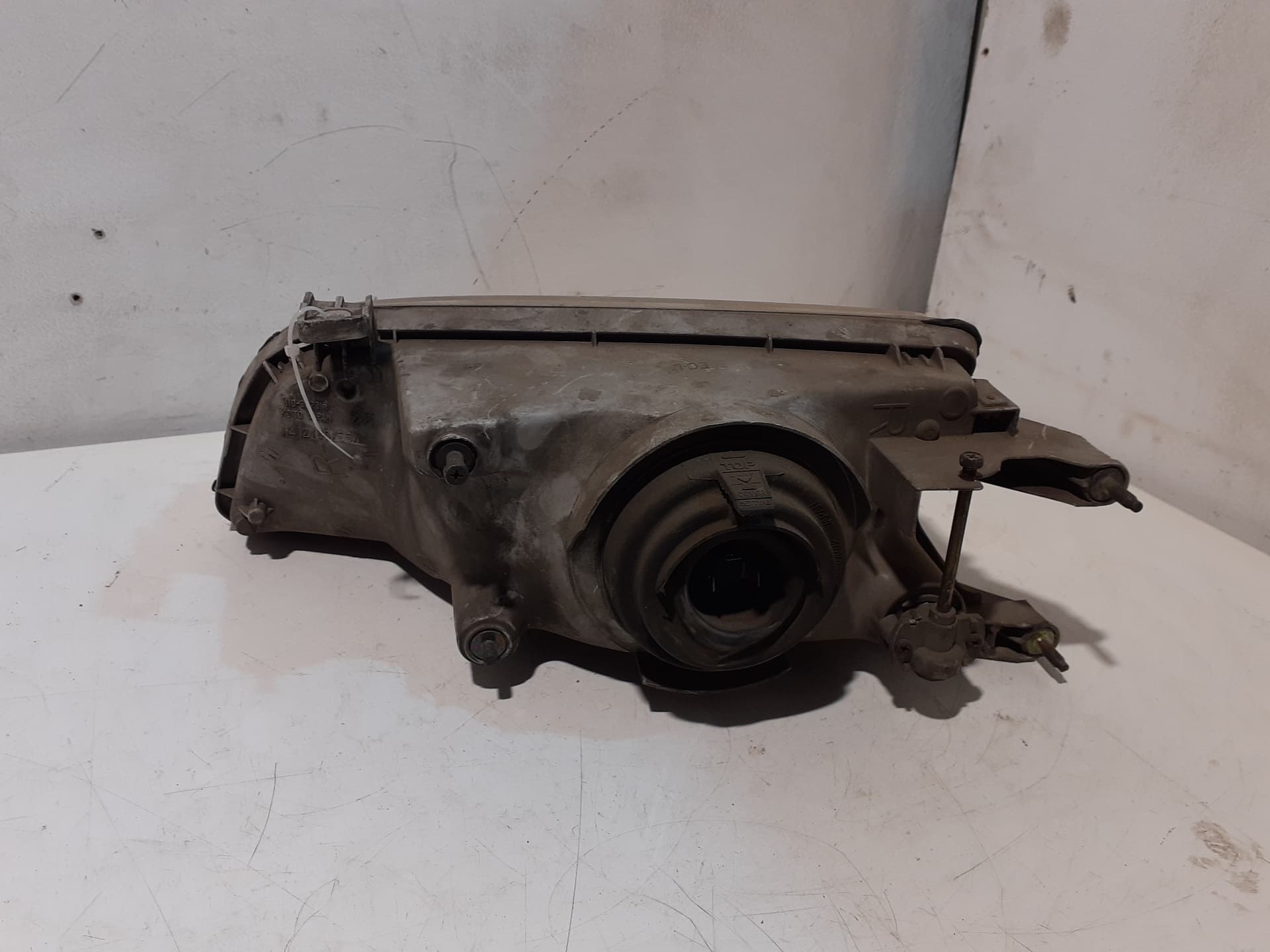 Faro derecho SUZUKI SWIFT SF BERLINA (MA) 2