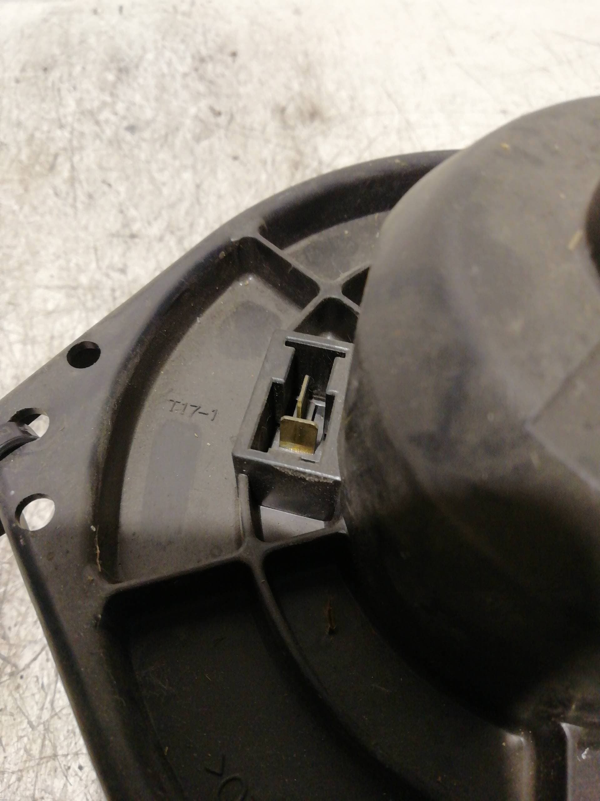 Ventilador calefaccion NISSAN ALMERA (N15) 3
