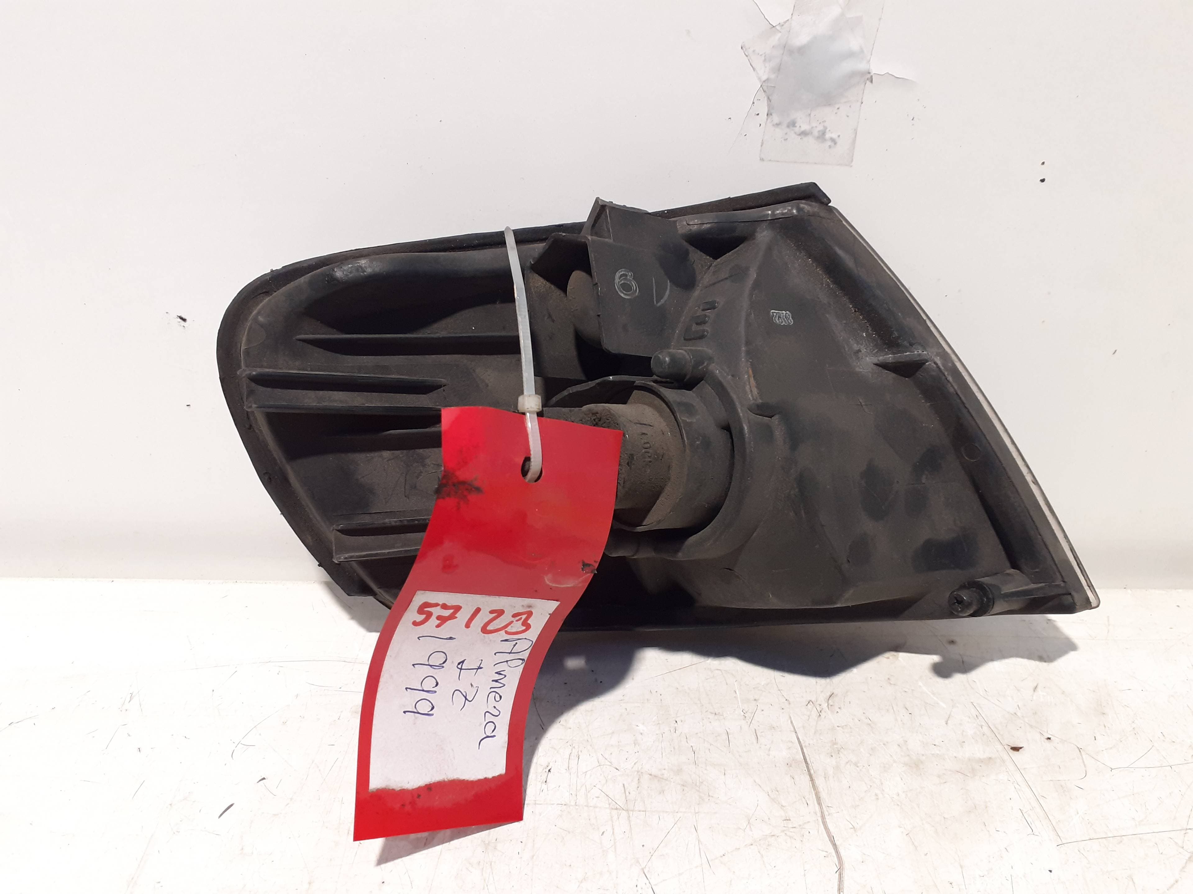 Recambio NISSAN ALMERA (N15) ref. 261351N025 2
