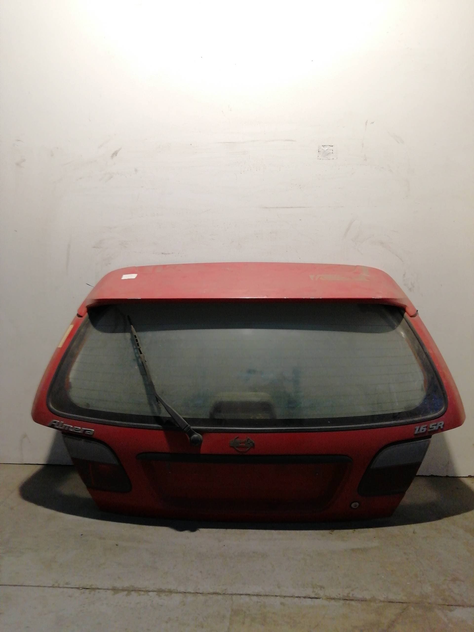 Porton trasero NISSAN ALMERA (N15)