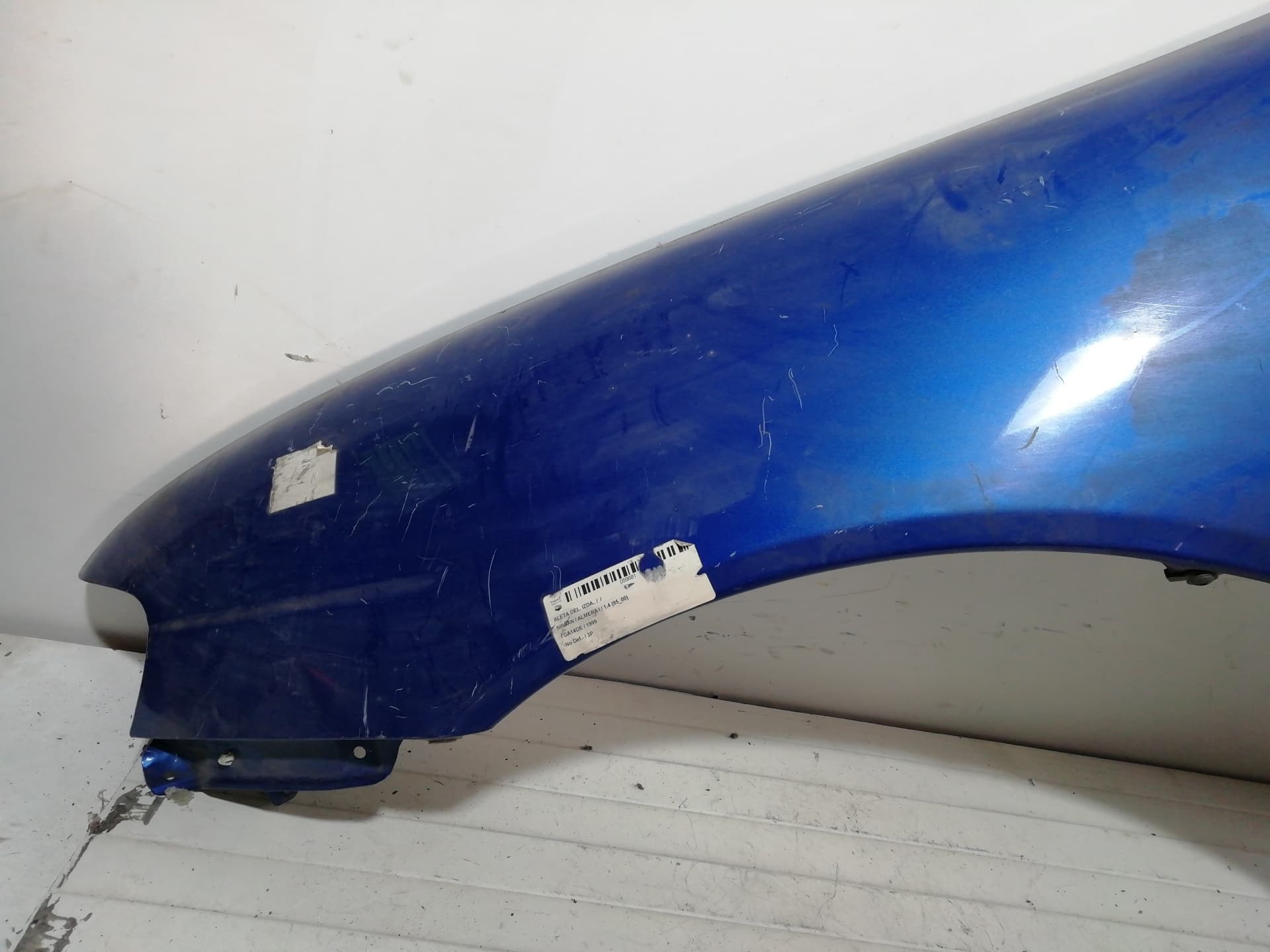 Aleta delantera izquierda NISSAN ALMERA (N15) 3