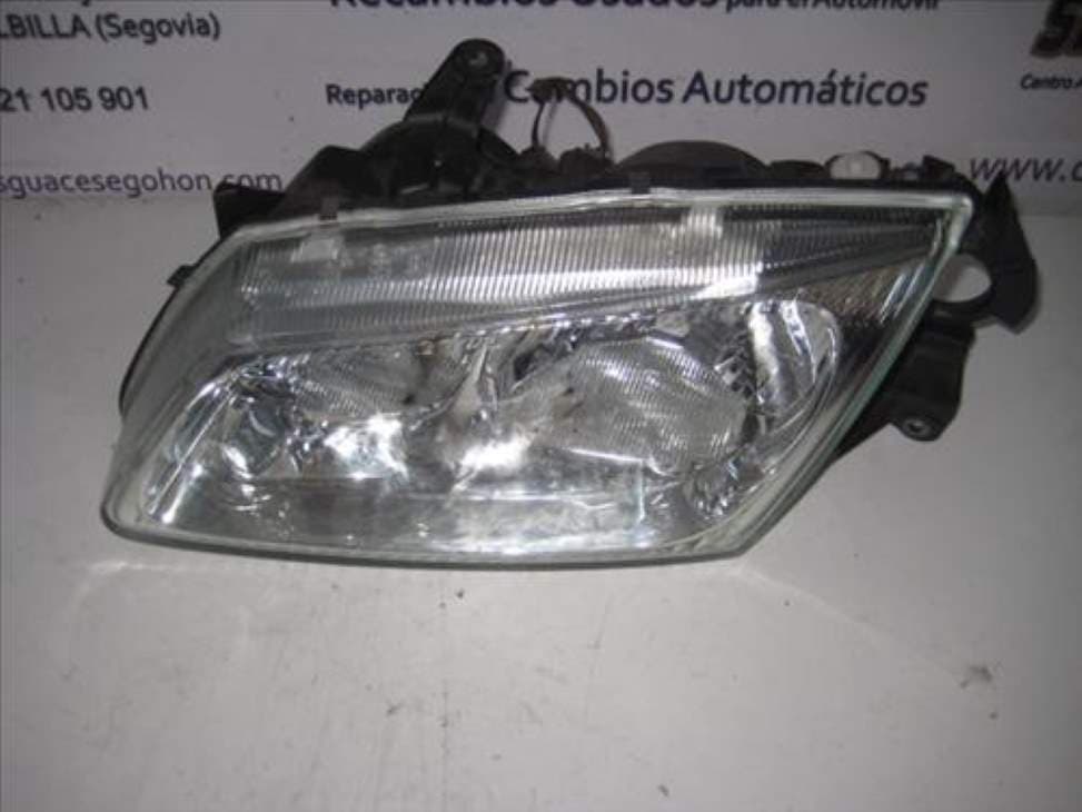 Faro izquierdo NISSAN ALMERA (N15)