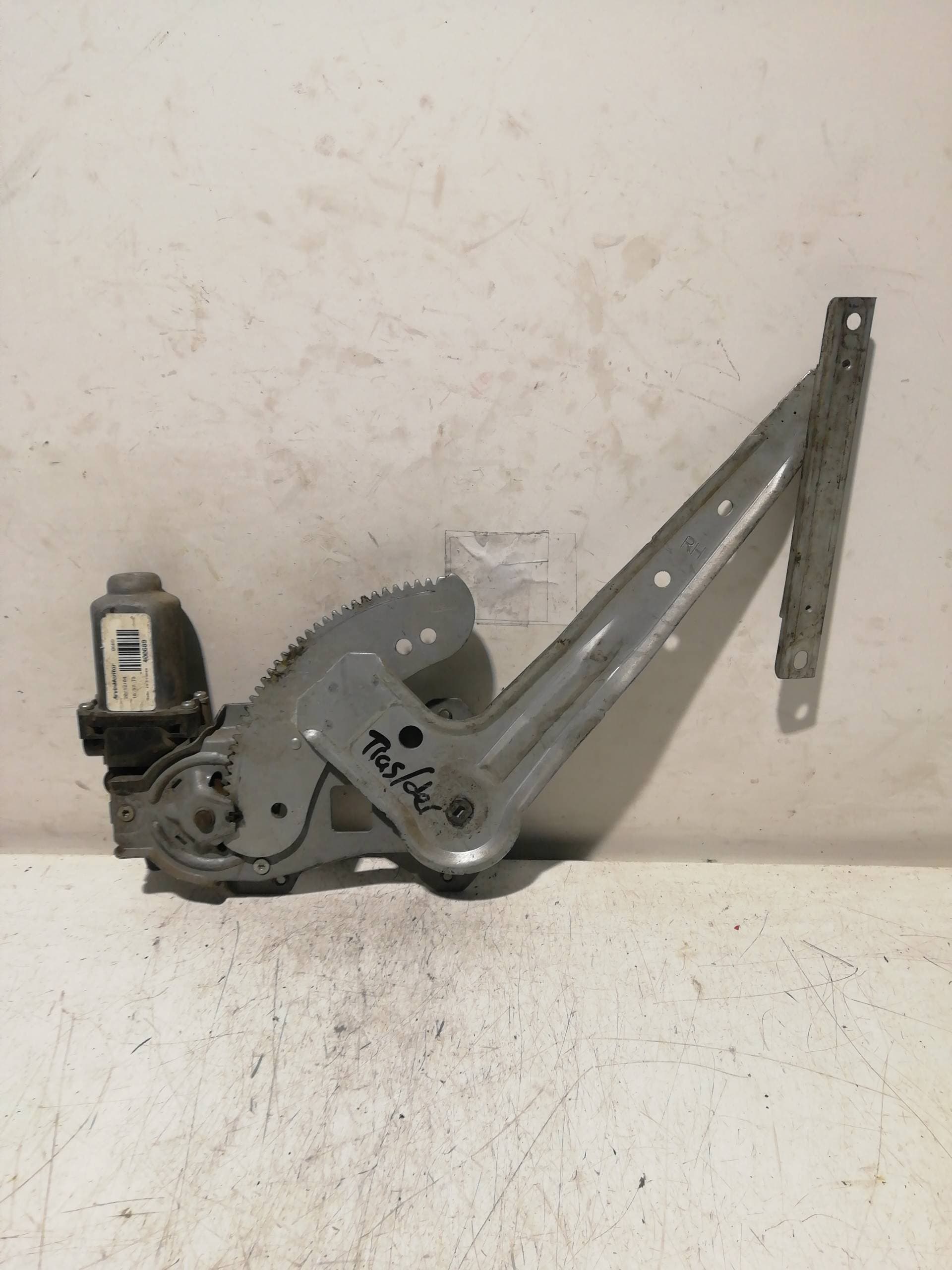 Elevalunas trasero derecho NISSAN ALMERA (N15)
