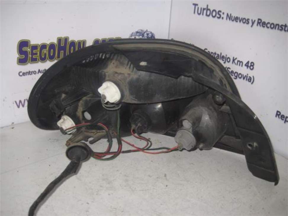 Piloto trasero derecho KIA SEPHIA LL 2