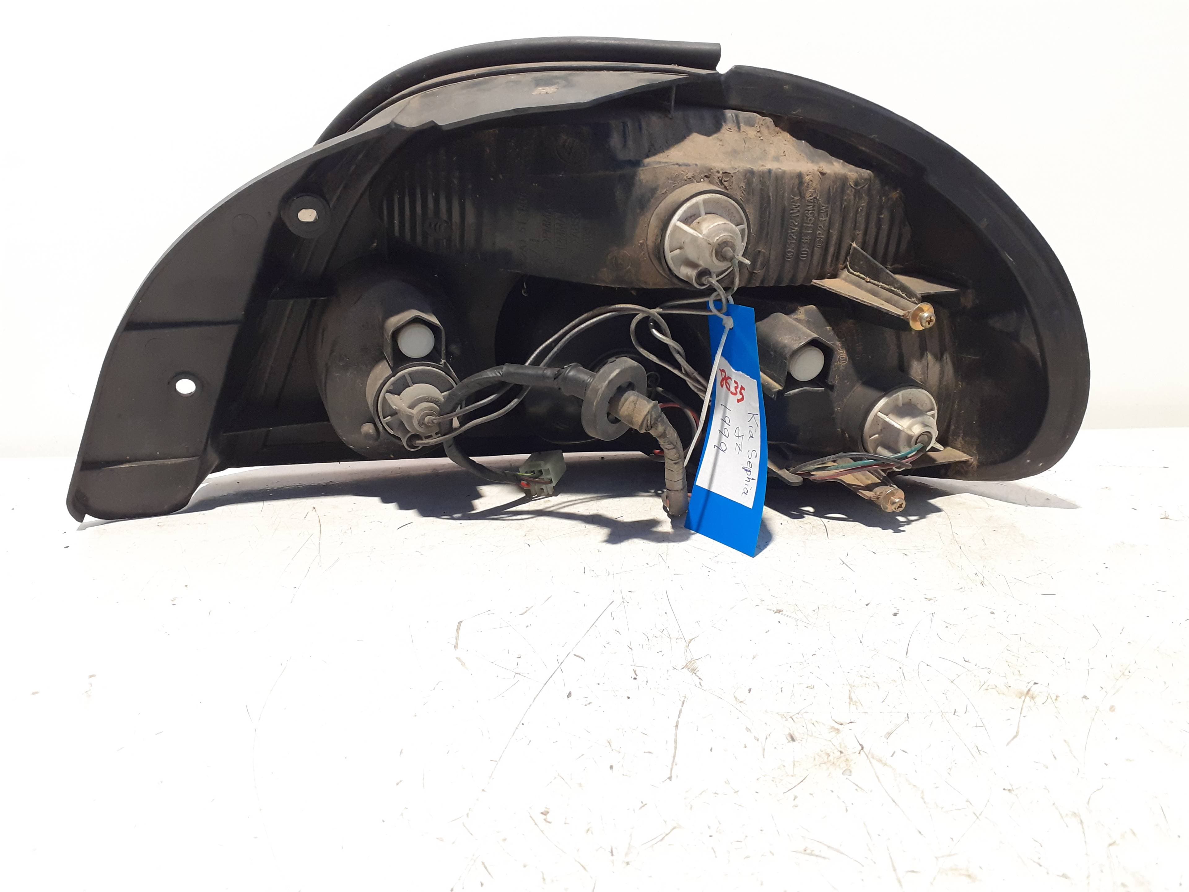 Piloto trasero izquierdo KIA SEPHIA LL 2