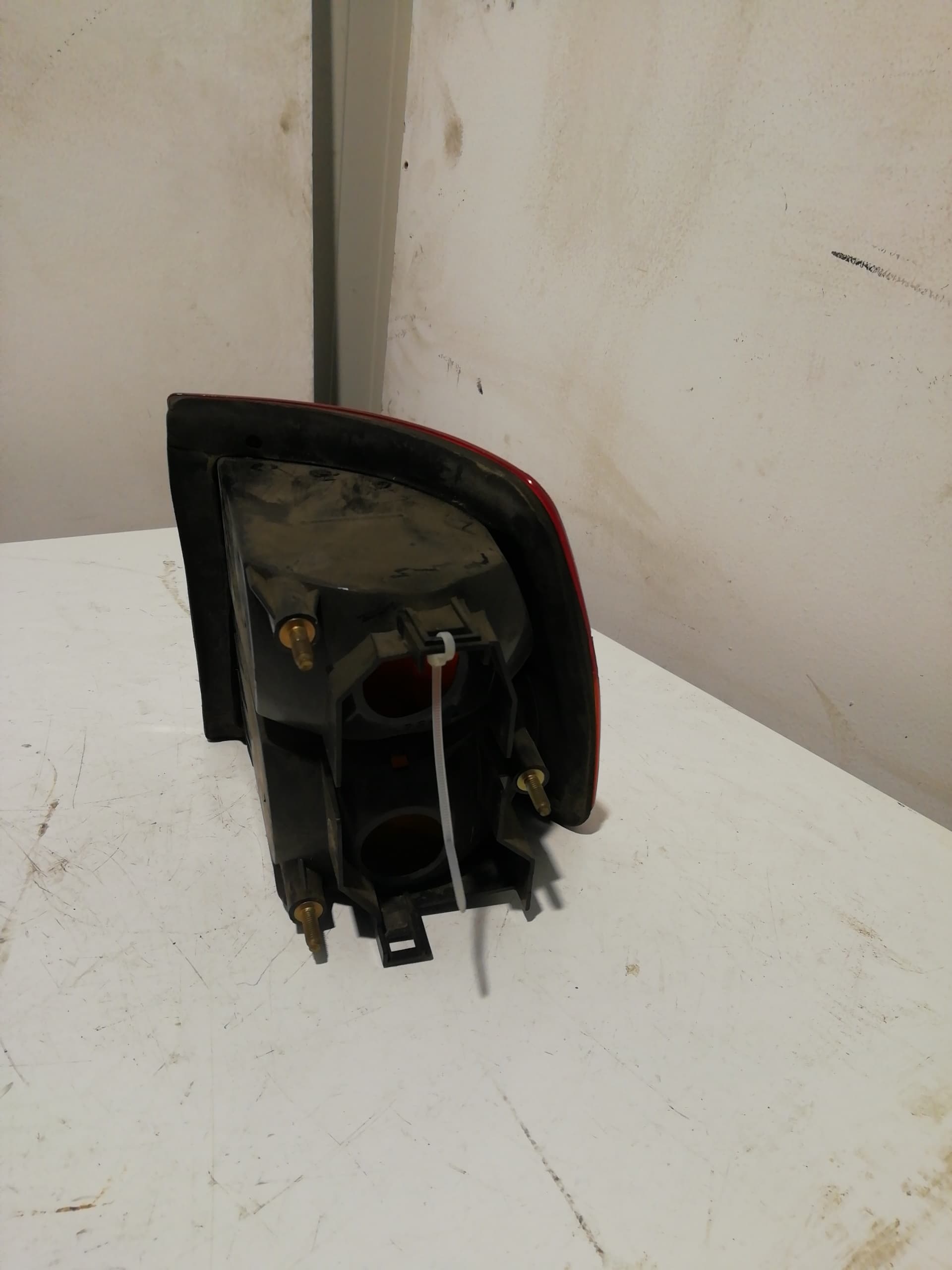 Piloto trasero izquierdo SEAT TOLEDO (1L) 2
