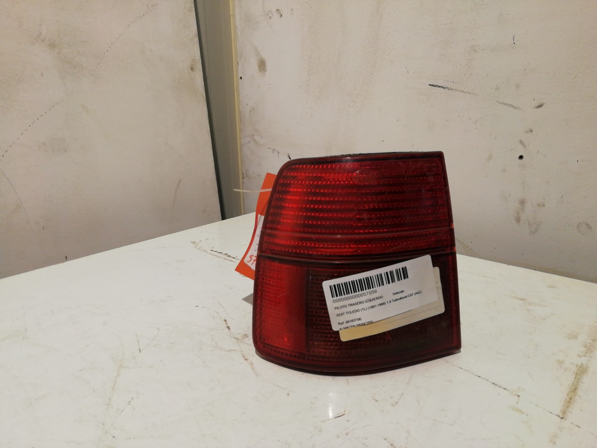 Piloto trasero izquierdo SEAT TOLEDO (1L)