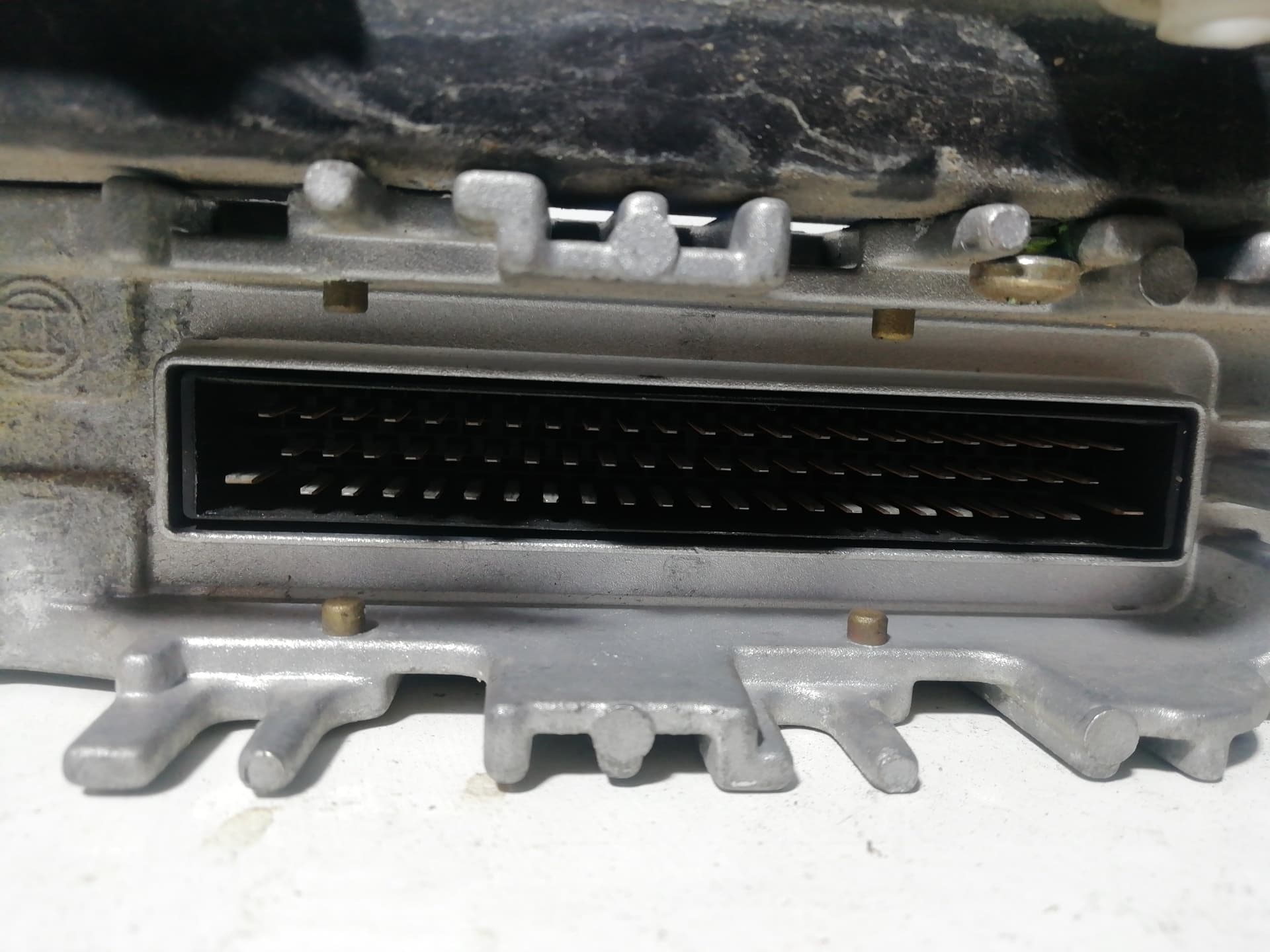 Centralita motor uce SEAT TOLEDO (1L) 2