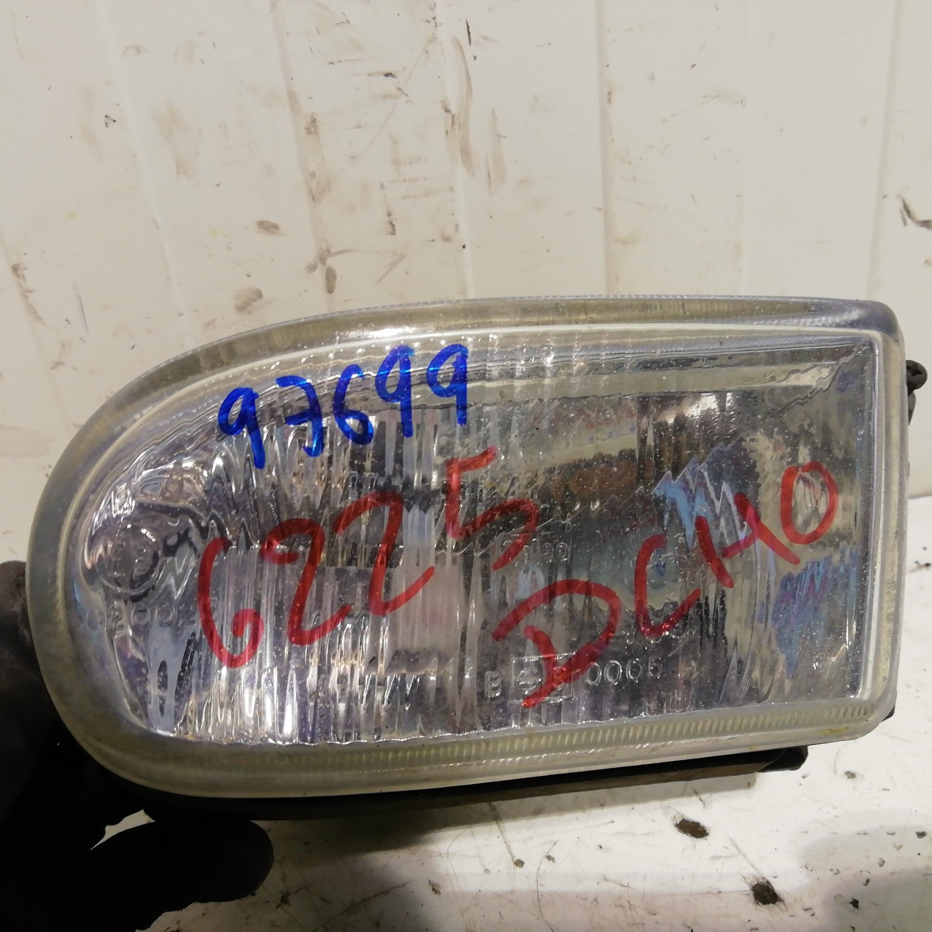 Faro antiniebla derecho RENAULT LAGUNA (B56)