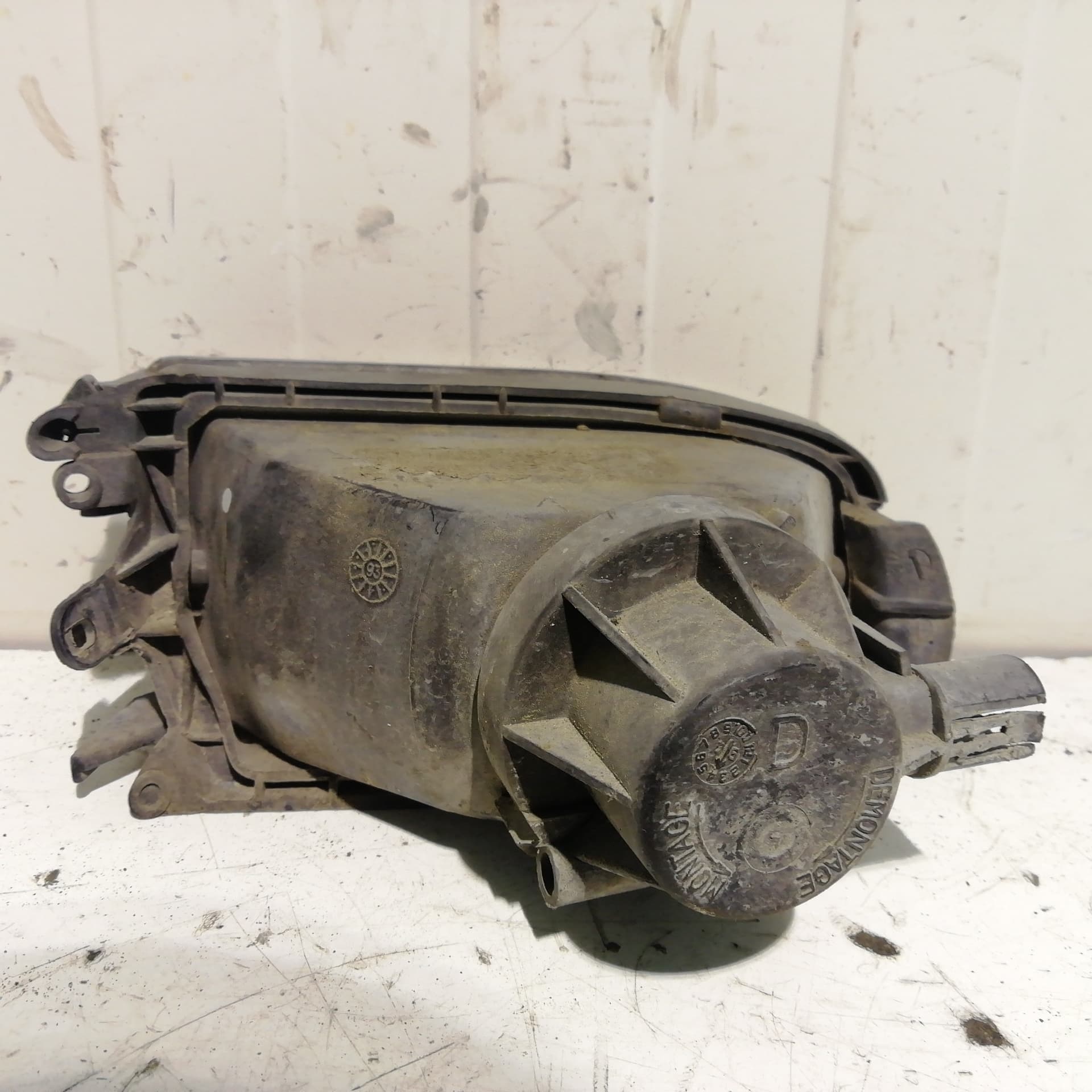Faro antiniebla derecho RENAULT LAGUNA (B56) 4