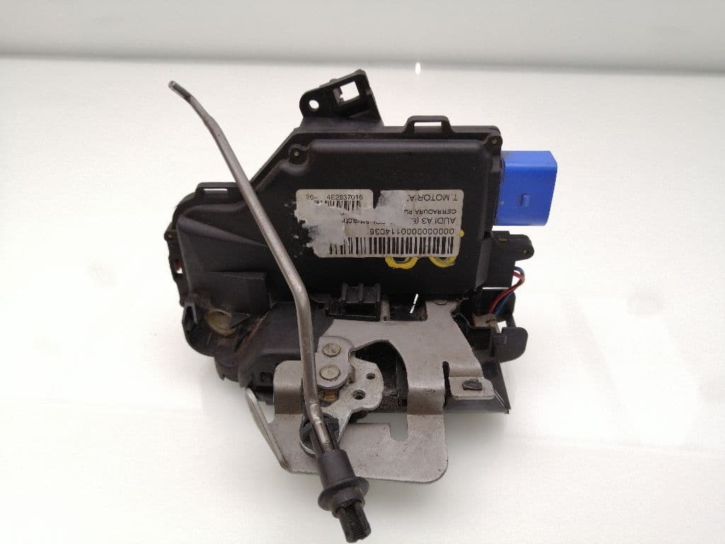 Cerradura puerta delantera derecha AUDI A3 (8P) 4