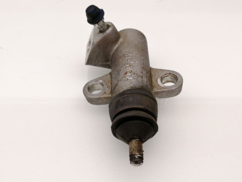 Bombin embrague NISSAN TERRANO/TERRANO.II (R20) 3