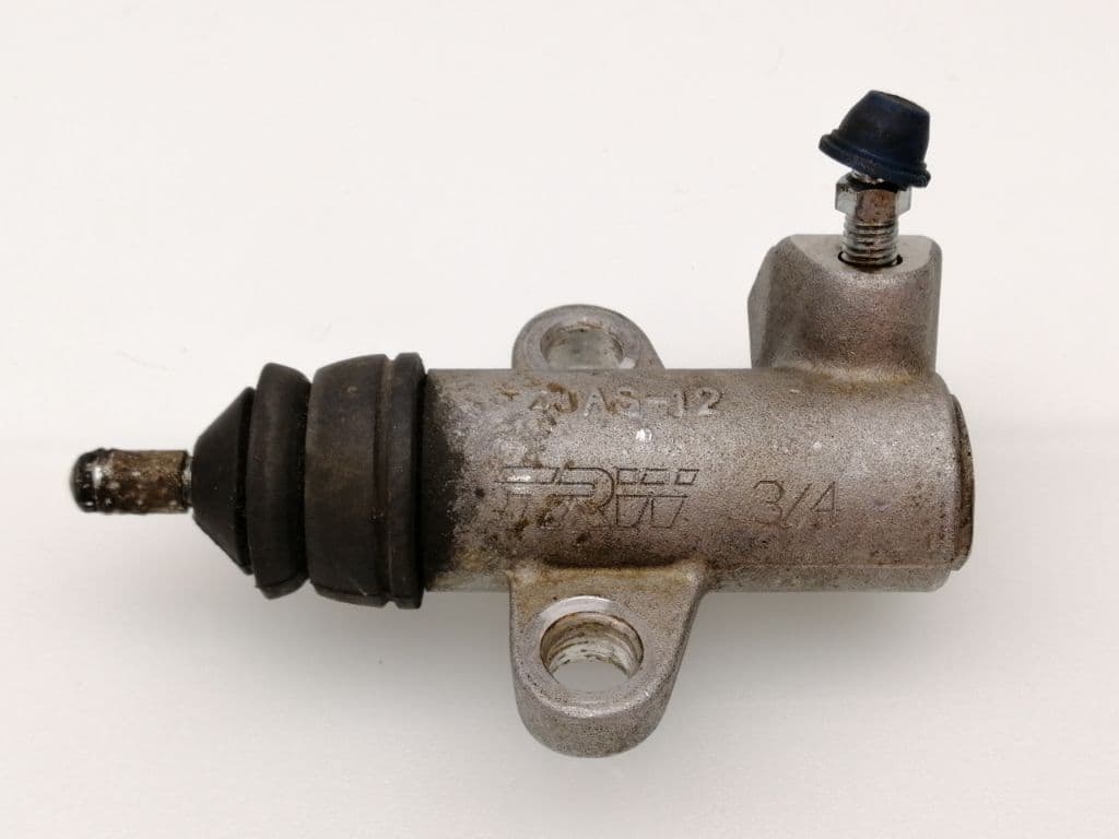 Bombin embrague NISSAN TERRANO/TERRANO.II (R20)