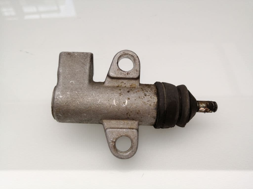 Bombin embrague NISSAN TERRANO/TERRANO.II (R20) 2