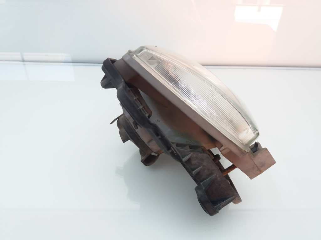 Faro derecho NISSAN PICK-UP (Y720) 3