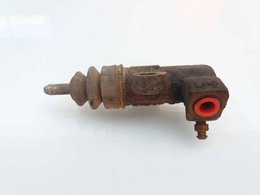 Bombin embrague NISSAN PICK-UP (Y720) 4
