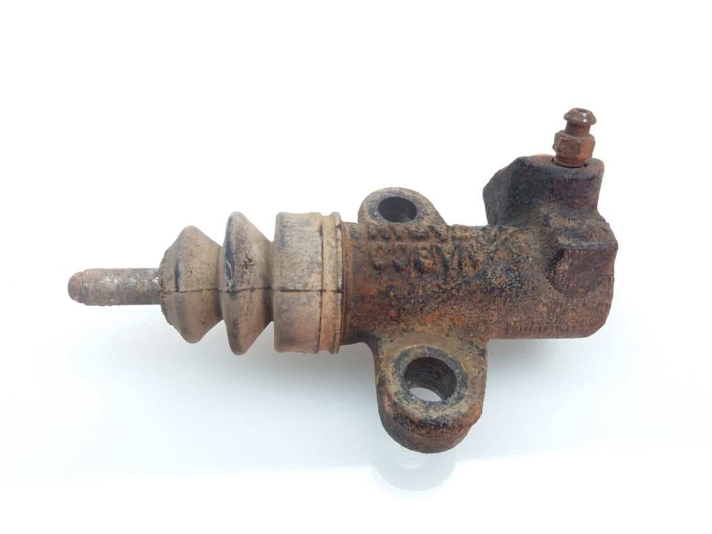 Bombin embrague NISSAN PICK-UP (Y720)