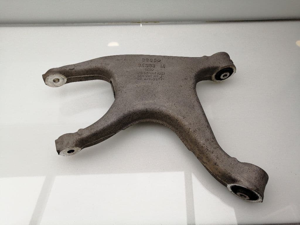 Brazo suspension inferior trasero izquierdo AUDI A4 BERLINA (8E)