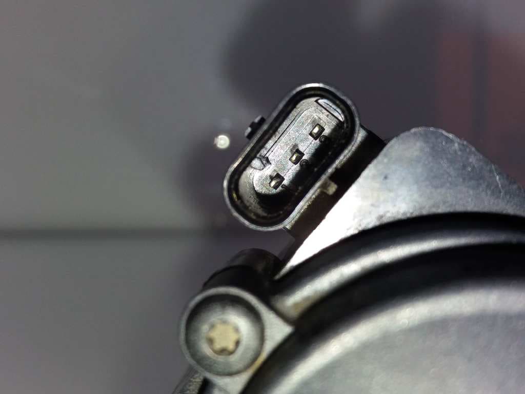 Bomba agua AUDI A4 BERLINA (8E) 4