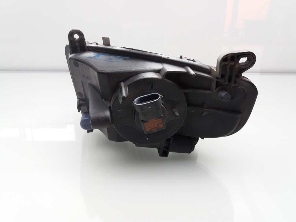 Faro antiniebla izquierdo AUDI A4 BERLINA (8E) 4
