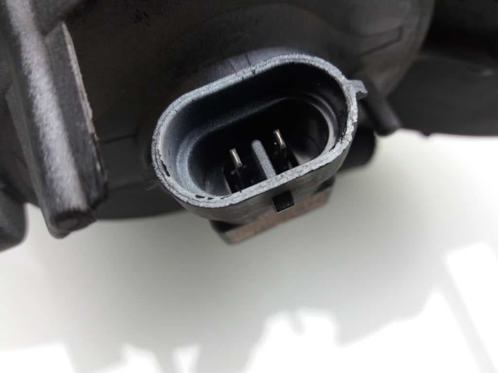 Faro antiniebla izquierdo AUDI A4 BERLINA (8E) 2