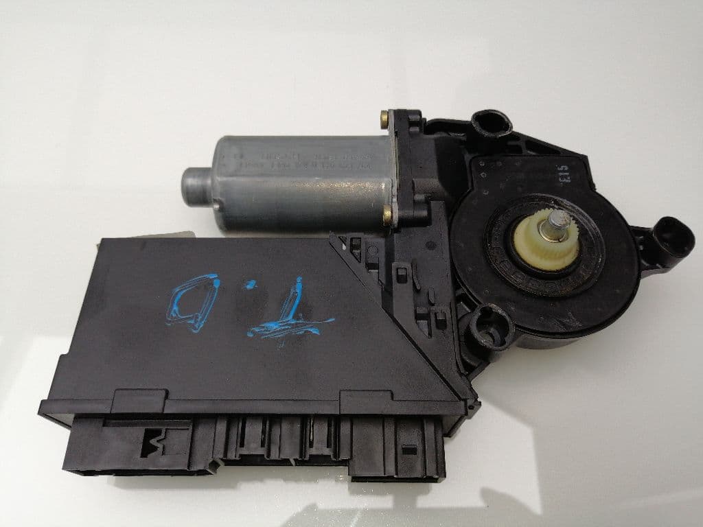 Motor elevalunas trasero derecho VOLKSWAGEN TOUAREG (7L6) 3