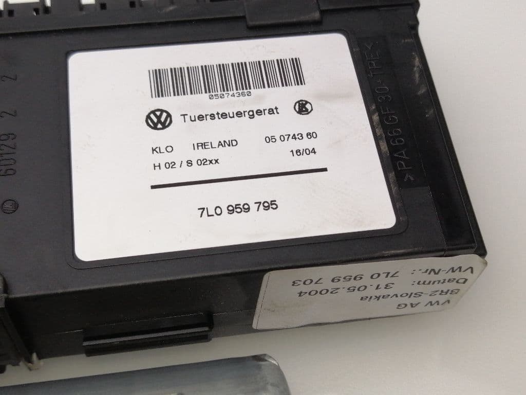 Motor elevalunas trasero izquierdo VOLKSWAGEN TOUAREG (7L6) 3